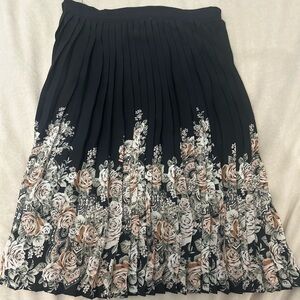 June & Hudson Mid Length Pleated Floral Skirt